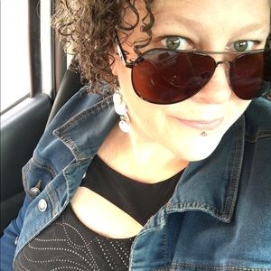 Meet your Posher, Melanie